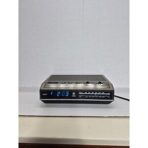 Vintage General Electric GE Digital Alarm Clock Radio  7-4634B AM/FM -  Works